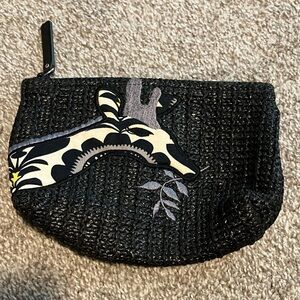 VERA BRADLEY BLACK WOVEN COSMETIC/POUCH BAG WITH GIRAFFE APPLIQUE DESIGN